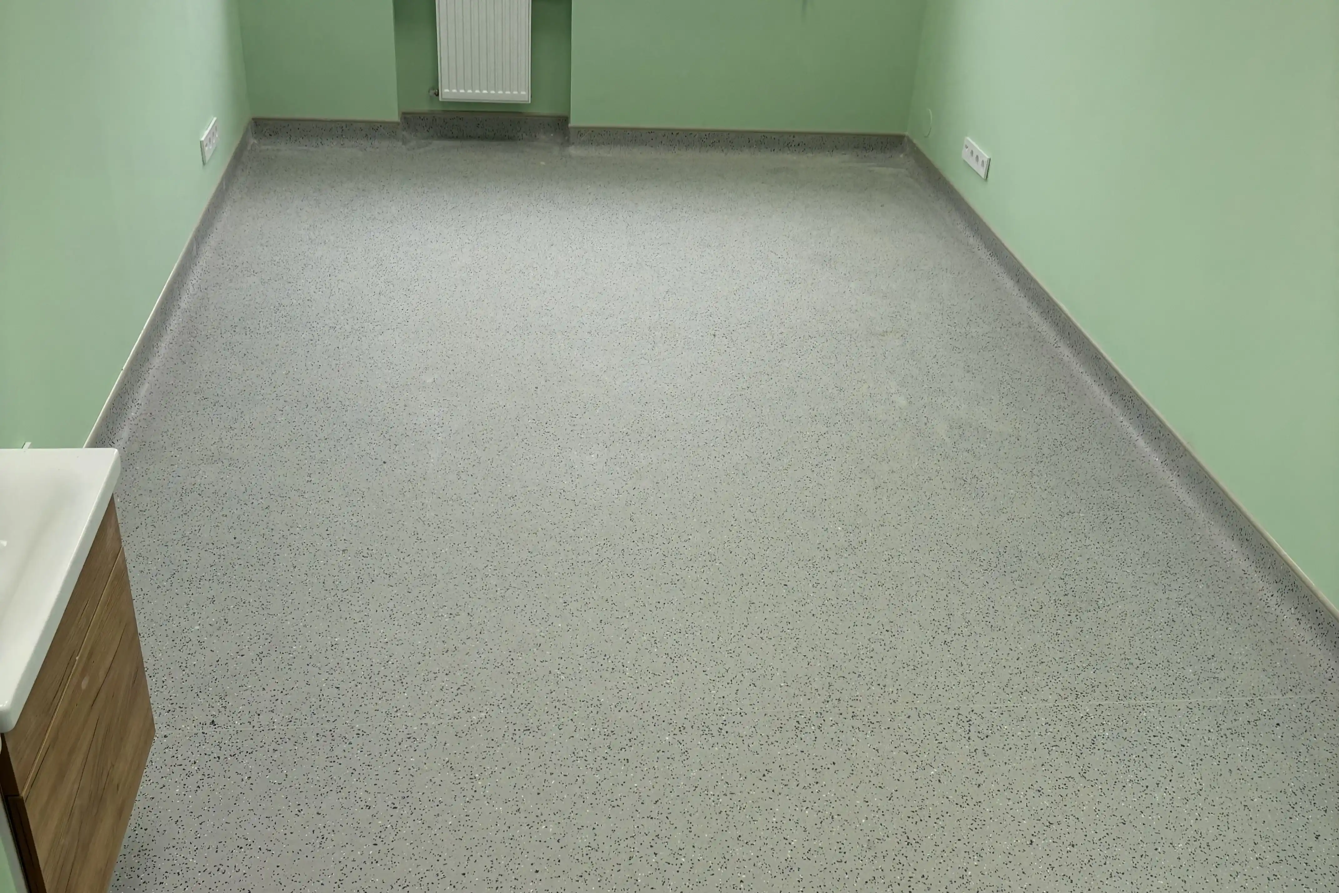 Коммерческий линолеум с настилом на стену